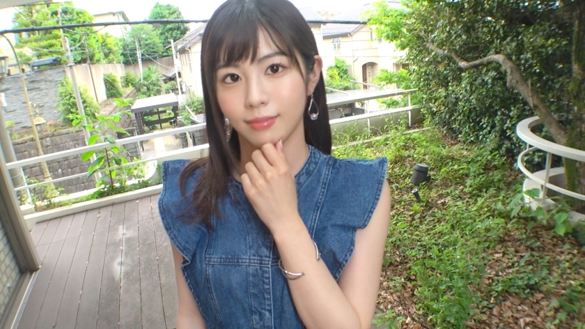 SIRO-4946 [Masturbation madness] A beautiful girl who loves masturbation so much that she sometimes ends up all day long. In front of the camera, while having a blowjob and having sex … In any situation, I will not let go of the electric massage machine