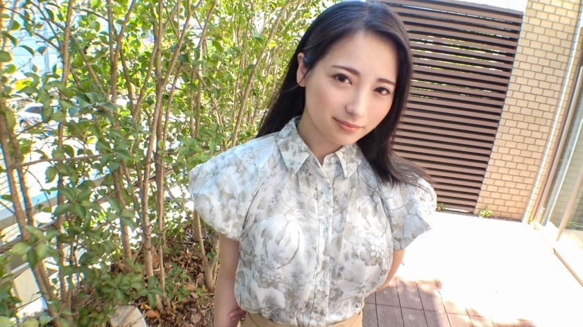 SIRO-5181 [Takamine no Hana] A neat and clean beauty who welcomes her third dick in her life! Even though she had only experienced normal sex, she was wanted so intensely that she squirted and screamed! [First shoot] AV application online → AV experience